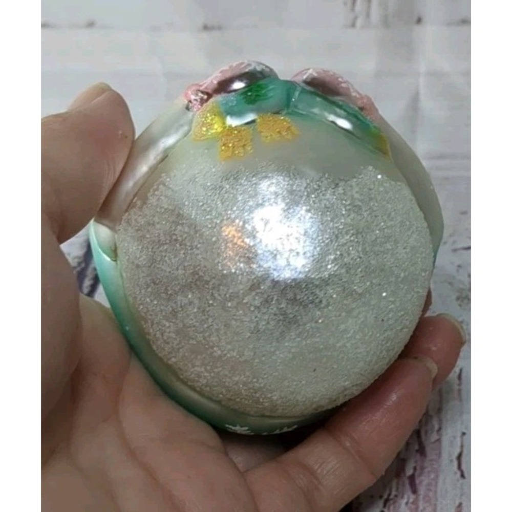 Christopher Radko Jolly Wrap Junior Hand Blown Glass Christmas Ornament - Picture 4 of 4